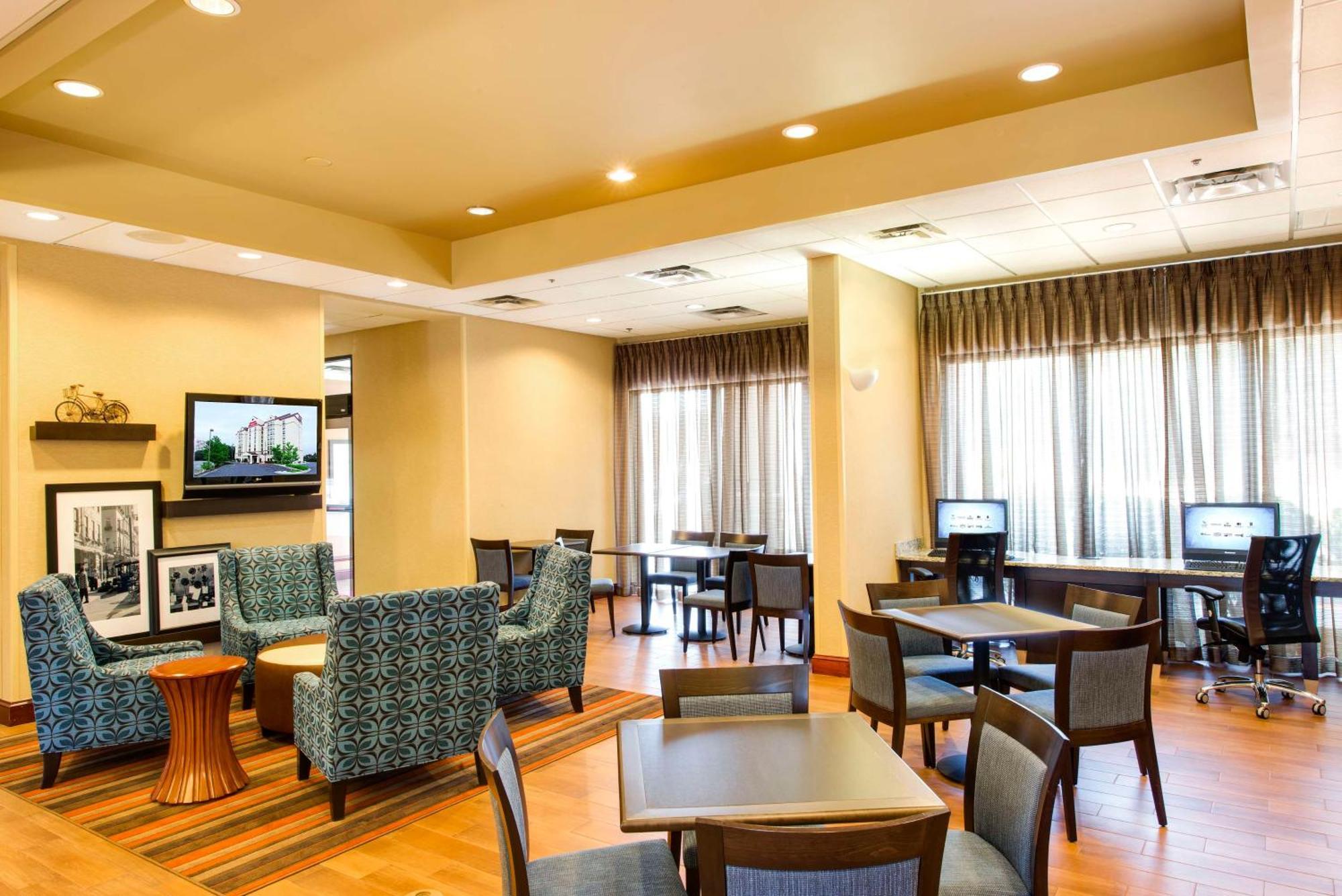 Hampton Inn & Suites Atlanta-Galleria Smyrna Eksteriør bilde